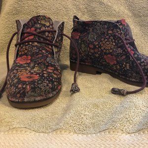 Flowered Suede Chukka Boots